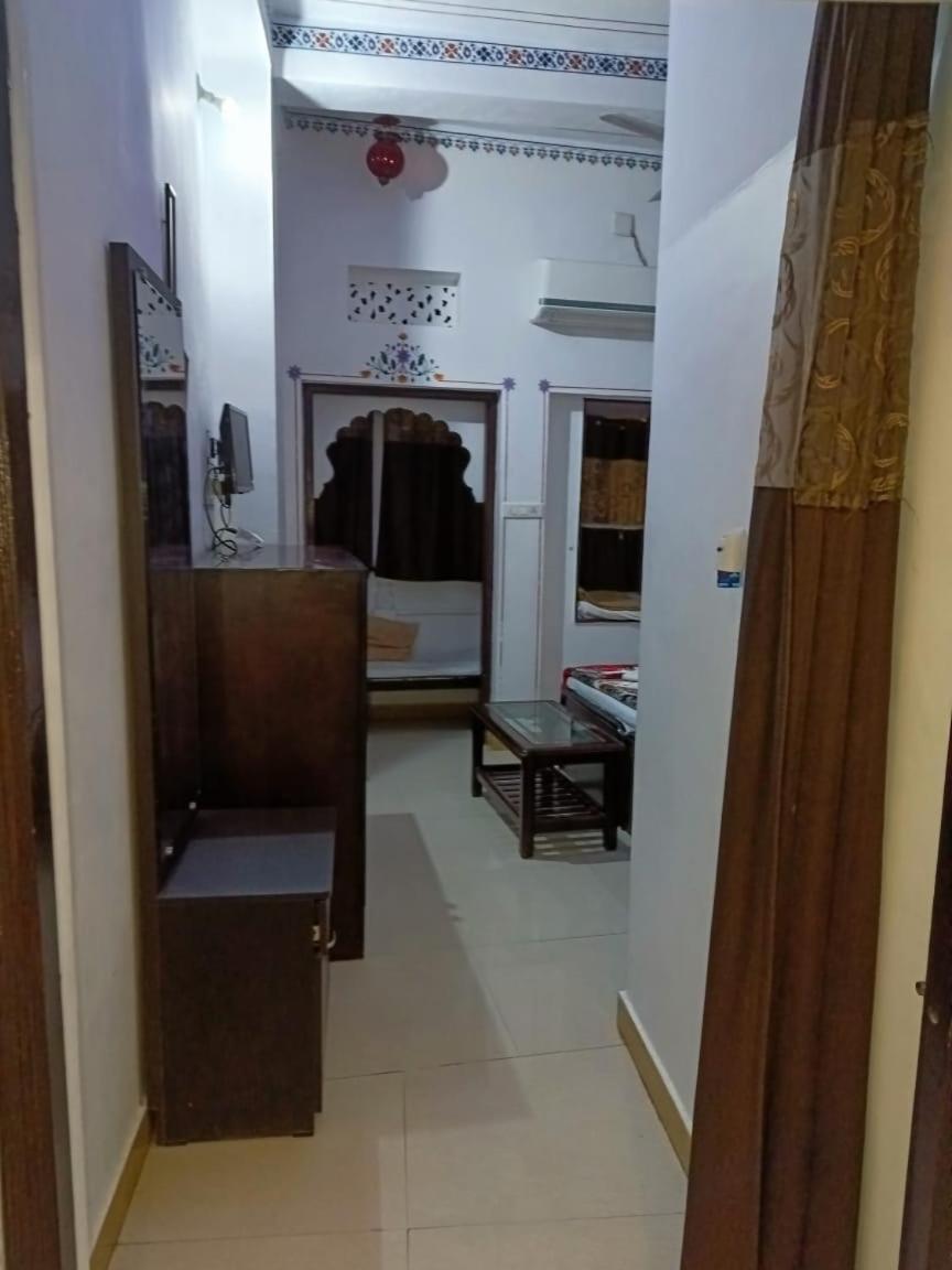 The Royal Lake View Villa Udaipur Bagian luar foto